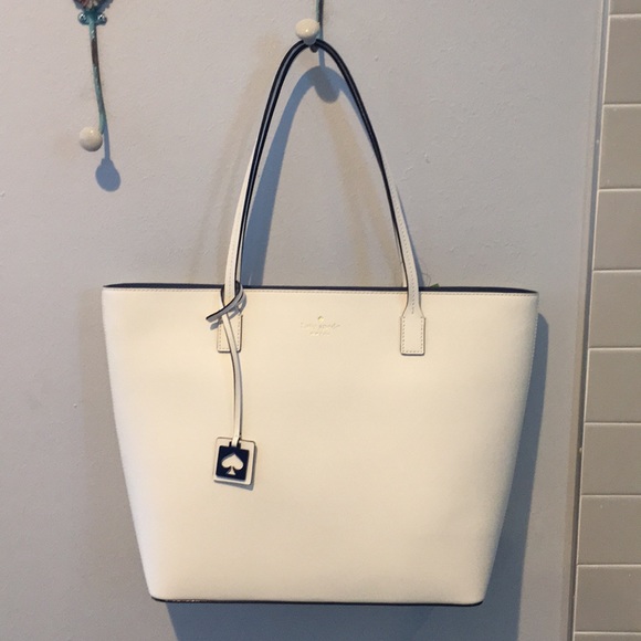 kate spade Handbags - Kate Spade Karla Abbey Street Tote